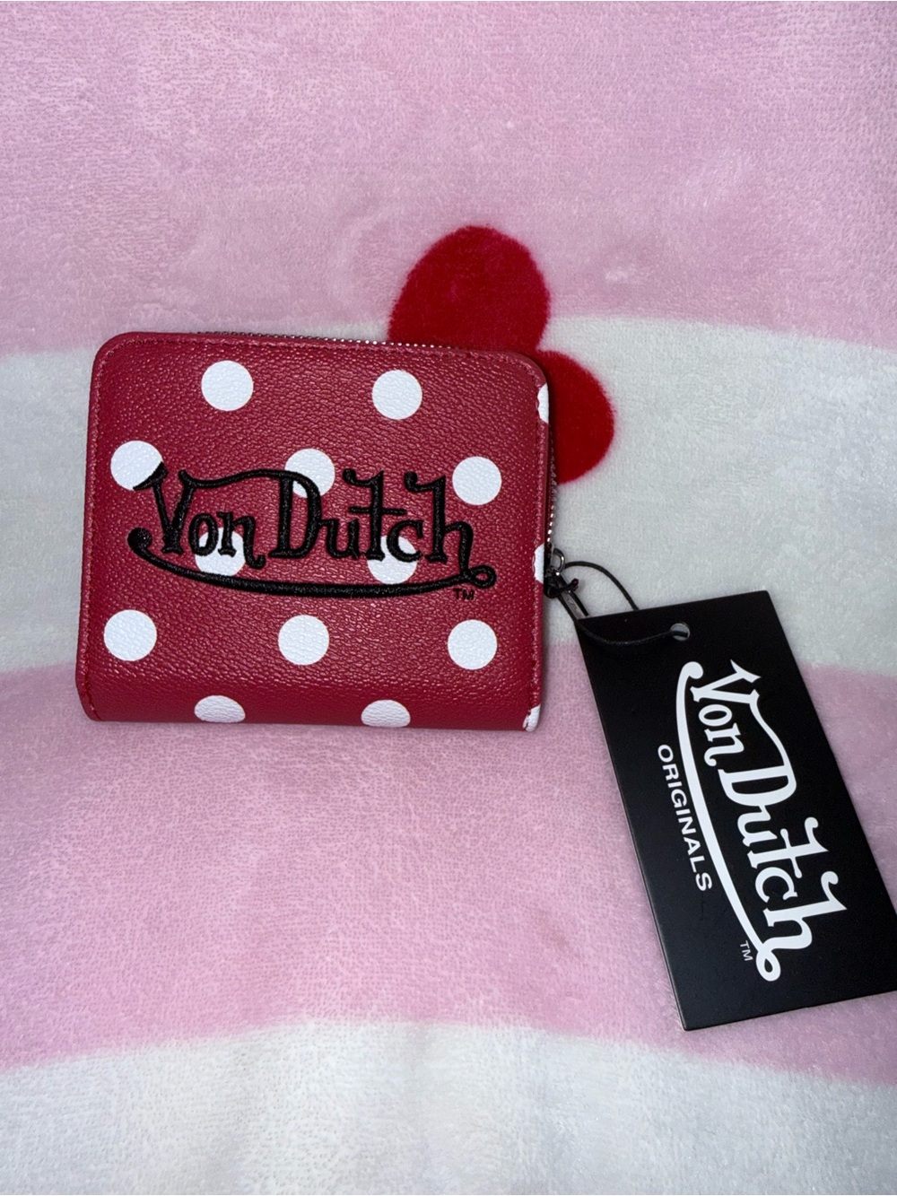 NWT Von Dutch Red Polka Dot Zip-Up Wallet - Picture 3 of 7